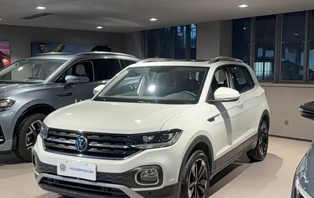Volkswagen T-Cross I, 2022 год, 1 500 000 рублей, 3 фотография