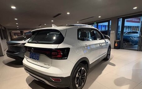 Volkswagen T-Cross I, 2022 год, 1 500 000 рублей, 7 фотография