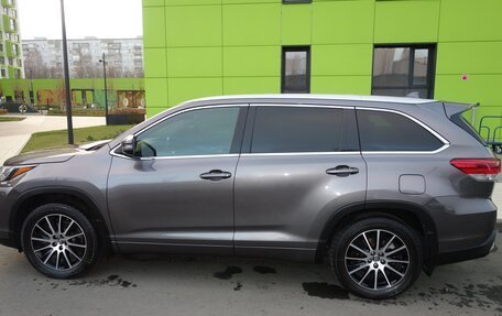 Toyota Highlander III, 2017 год, 3 990 000 рублей, 8 фотография