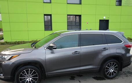 Toyota Highlander III, 2017 год, 3 990 000 рублей, 7 фотография