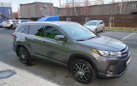 Toyota Highlander III, 2017 год, 3 990 000 рублей, 16 фотография