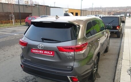 Toyota Highlander III, 2017 год, 3 990 000 рублей, 14 фотография