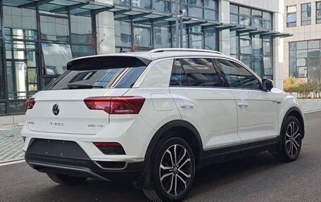 Volkswagen T-Roc I, 2022 год, 1 890 000 рублей, 4 фотография