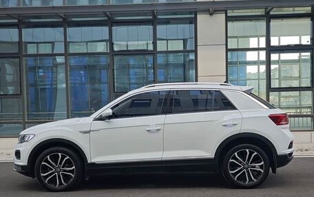 Volkswagen T-Roc I, 2022 год, 1 890 000 рублей, 7 фотография