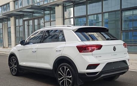 Volkswagen T-Roc I, 2022 год, 1 890 000 рублей, 6 фотография