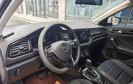 Volkswagen T-Roc I, 2022 год, 1 890 000 рублей, 14 фотография