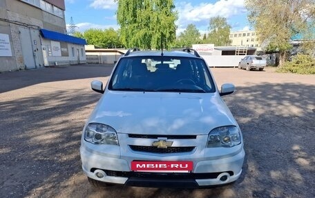 Chevrolet Niva I рестайлинг, 2016 год, 580 000 рублей, 2 фотография