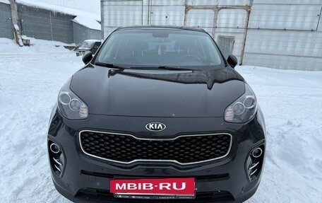 KIA Sportage IV рестайлинг, 2017 год, 2 000 000 рублей, 2 фотография