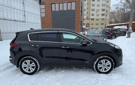 KIA Sportage IV рестайлинг, 2017 год, 2 000 000 рублей, 10 фотография