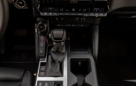 Toyota Land Cruiser Prado, 2026 год, 11 000 000 рублей, 15 фотография