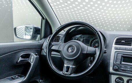 Volkswagen Polo VI (EU Market), 2013 год, 696 000 рублей, 11 фотография