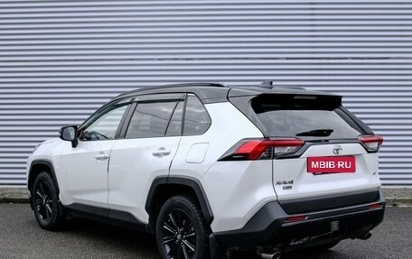Toyota RAV4, 2020 год, 3 369 000 рублей, 2 фотография