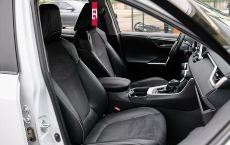 Toyota RAV4, 2020 год, 3 369 000 рублей, 9 фотография