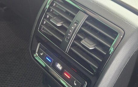 Volkswagen Passat B8 рестайлинг, 2019 год, 2 099 000 рублей, 13 фотография