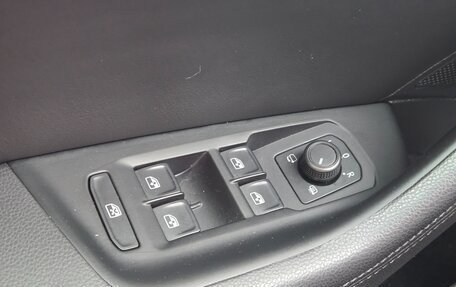 Volkswagen Passat B8 рестайлинг, 2019 год, 2 099 000 рублей, 19 фотография