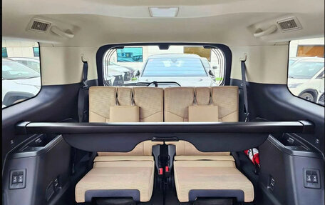 Toyota Land Cruiser Prado, 2026 год, 12 400 000 рублей, 21 фотография