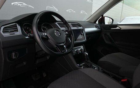 Volkswagen Tiguan II, 2020 год, 2 462 800 рублей, 5 фотография