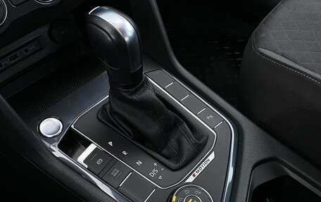 Volkswagen Tiguan II, 2020 год, 2 462 800 рублей, 19 фотография