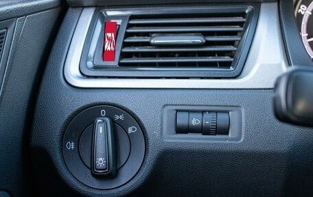 Skoda Rapid I, 2018 год, 1 329 000 рублей, 19 фотография