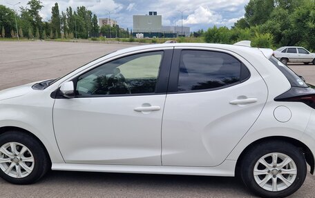 Toyota Yaris, 2020 год, 1 650 000 рублей, 9 фотография