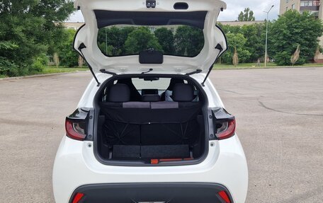 Toyota Yaris, 2020 год, 1 650 000 рублей, 12 фотография