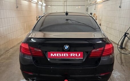 BMW 5 серия, 2010 год, 1 600 000 рублей, 3 фотография