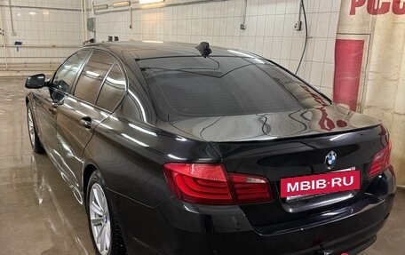 BMW 5 серия, 2010 год, 1 600 000 рублей, 2 фотография
