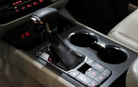 KIA Carnival III, 2018 год, 2 599 000 рублей, 11 фотография