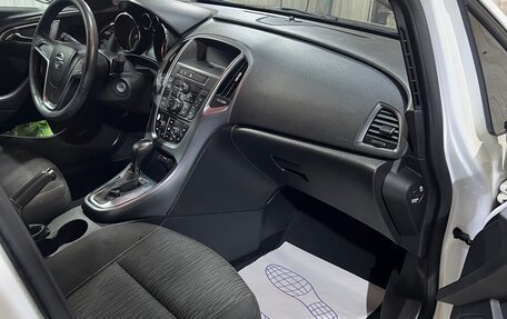 Opel Astra J, 2013 год, 700 000 рублей, 12 фотография