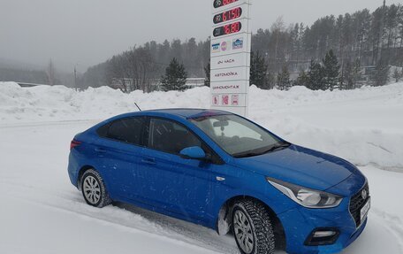 Hyundai Solaris II рестайлинг, 2017 год, 1 250 000 рублей, 2 фотография