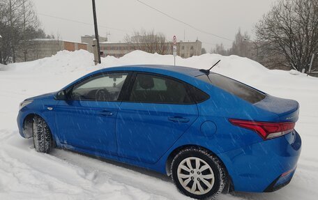 Hyundai Solaris II рестайлинг, 2017 год, 1 250 000 рублей, 5 фотография