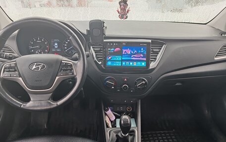 Hyundai Solaris II рестайлинг, 2017 год, 1 250 000 рублей, 9 фотография