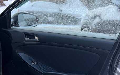 Hyundai Solaris II рестайлинг, 2015 год, 1 250 000 рублей, 13 фотография