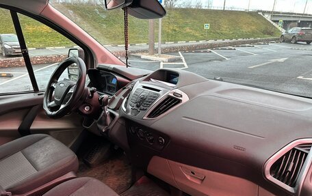 Ford Tourneo Custom I рестайлинг, 2017 год, 1 999 000 рублей, 3 фотография