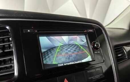 Mitsubishi Outlander III рестайлинг 3, 2016 год, 1 730 000 рублей, 21 фотография