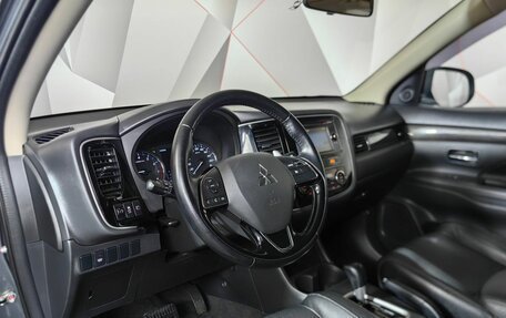 Mitsubishi Outlander III рестайлинг 3, 2016 год, 1 730 000 рублей, 19 фотография