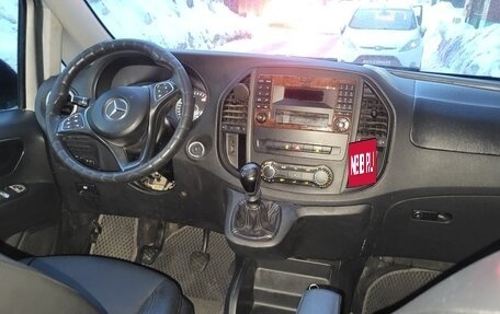 Mercedes-Benz V-Класс, 2015 год, 1 800 000 рублей, 8 фотография