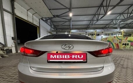 Hyundai Elantra VI рестайлинг, 2017 год, 1 400 000 рублей, 3 фотография