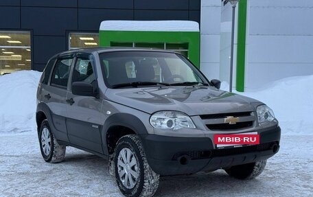 Chevrolet Niva I рестайлинг, 2018 год, 748 000 рублей, 3 фотография