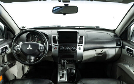 Mitsubishi Pajero Sport II рестайлинг, 2011 год, 1 249 777 рублей, 13 фотография