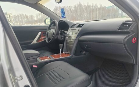 Toyota Camry, 2010 год, 1 070 000 рублей, 12 фотография
