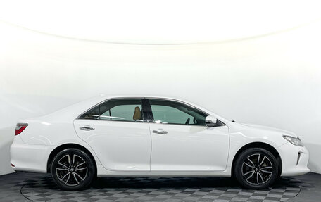 Toyota Camry, 2017 год, 2 247 000 рублей, 4 фотография