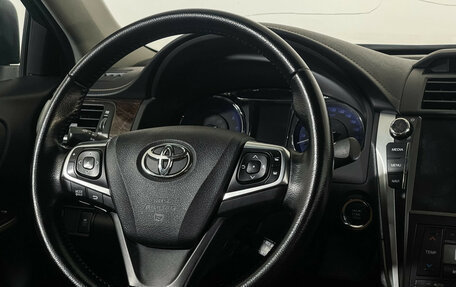 Toyota Camry, 2017 год, 2 247 000 рублей, 14 фотография