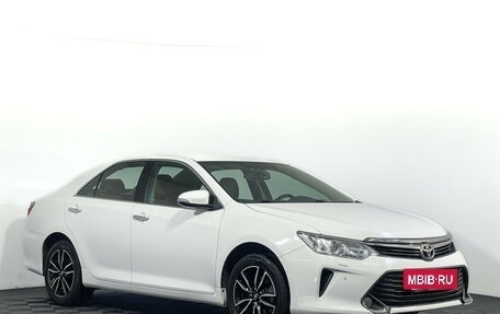 Toyota Camry, 2017 год, 2 247 000 рублей, 3 фотография