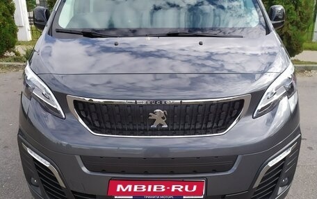 Peugeot Traveller I, 2021 год, 3 650 000 рублей, 1 фотография