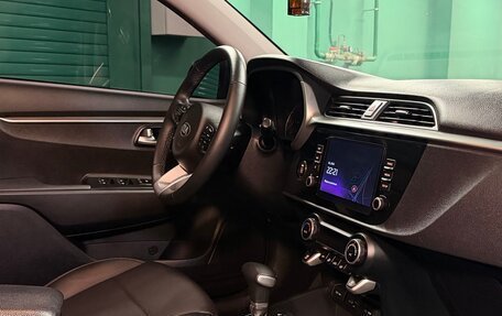 KIA Rio IV, 2021 год, 1 750 000 рублей, 10 фотография