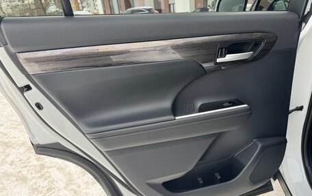 Toyota Highlander, 2026 год, 5 500 000 рублей, 25 фотография