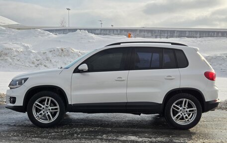 Volkswagen Tiguan I, 2011 год, 800 000 рублей, 2 фотография