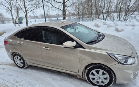 Hyundai Solaris II рестайлинг, 2011 год, 750 000 рублей, 2 фотография