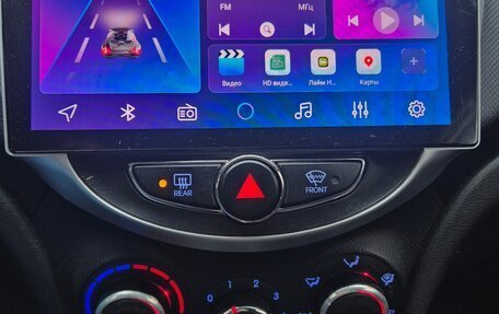 Hyundai Solaris II рестайлинг, 2011 год, 750 000 рублей, 5 фотография